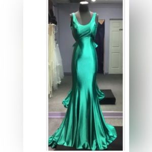 Lia Mia - Style 22-701 - Size 2 - Emerald